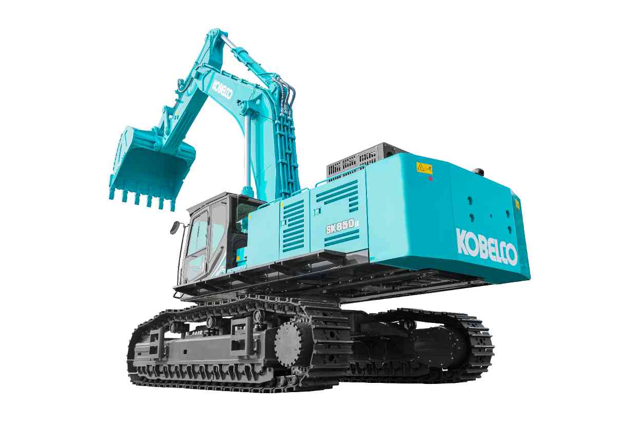 大型挖掘机长臂性能参数解析，强劲挖掘与高效行走能力