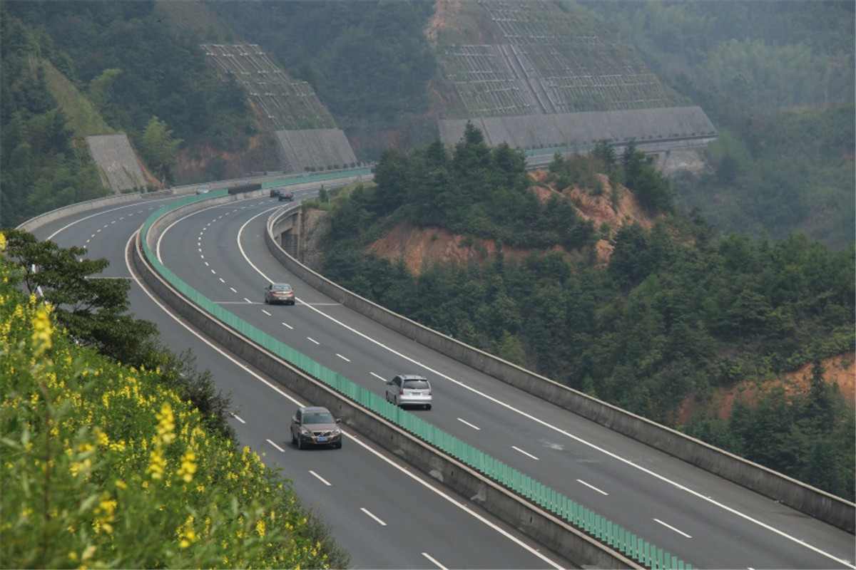 龙长高速路面工程B2合同段项目概述与建设详情解析