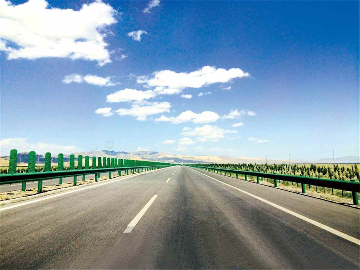 瓜州至敦煌公路续建工程贯通，完善甘肃交通网络与旅游发展