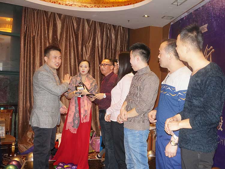 年度表彰盛会圆满举行，凝聚团队力量共启新程