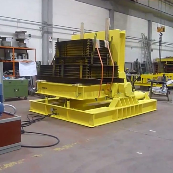 液压翻转机技术创新：180度翻面技术提升效率与安全性