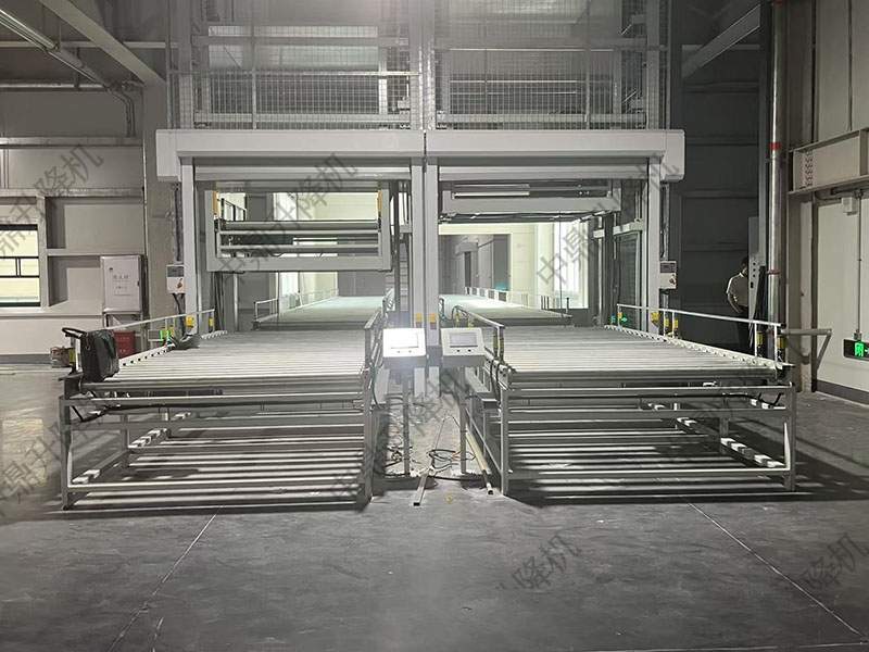 解决食品厂跨楼层运输难题，往复式提升机高效省空间(图1)