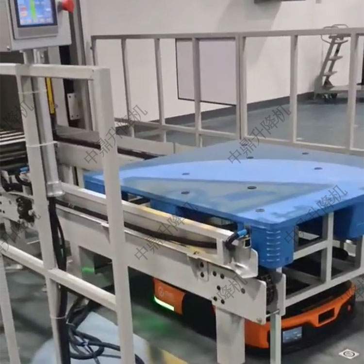 AGV对接往复式提升机工作原理与应用优势详解(图2)