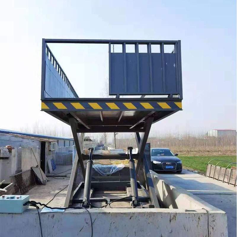 装卸猪升降平台:提升养殖场装卸效率与安全的关键设备 装卸猪升降平台:提升养殖场装卸效率与安全的关键设备
