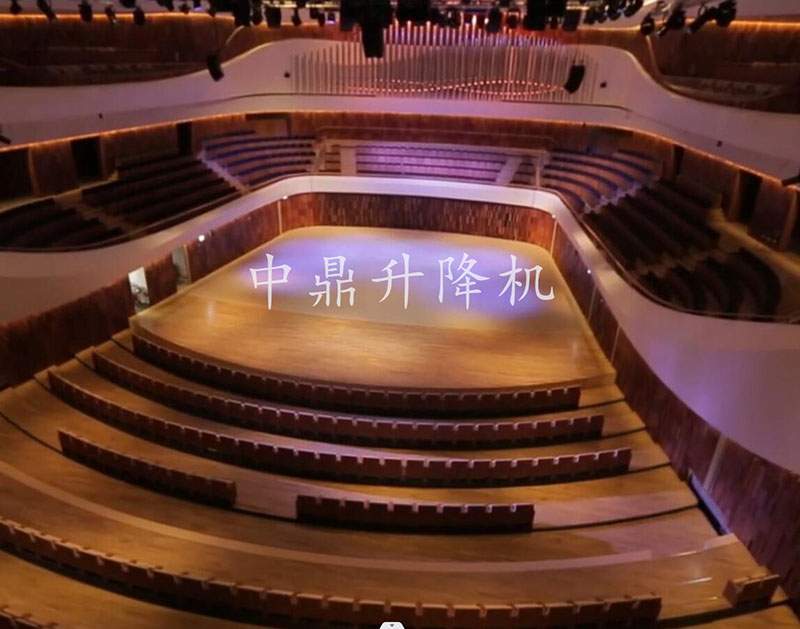 刚性链升降舞台：高承载高精度的现代升降解决方案(图1)