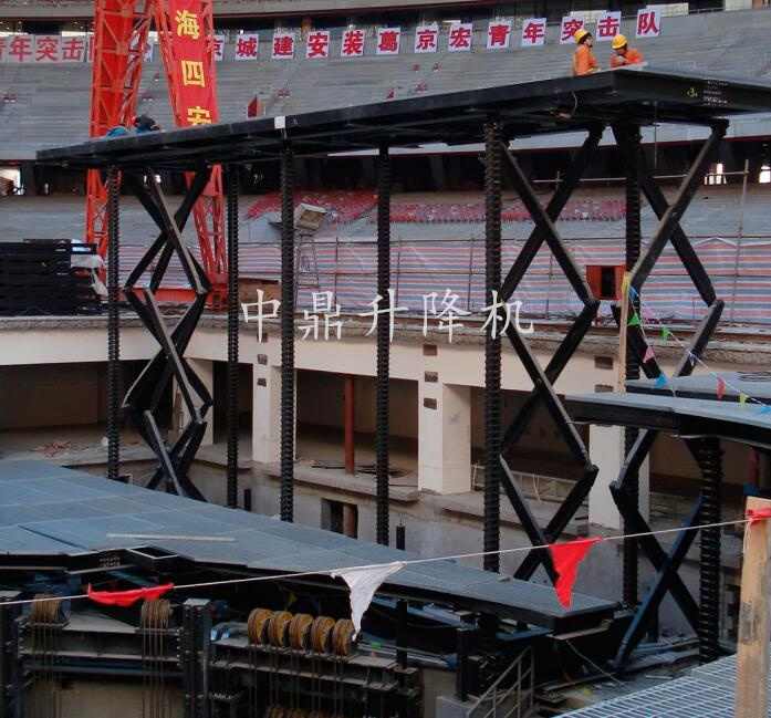 刚性链升降舞台如何以机械美学重塑空间叙事与沉浸体验(图1)