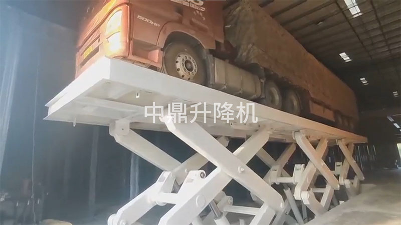 大台面重载剪叉升降平台核心应用：高效解决重型货物垂直运输难题(图1)