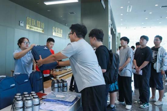 企业如何通过稳就业与强保障履行社会责任？(图4)