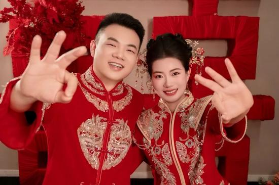 铁路人跨国恋修成正果，中老铁路见证爱情与坚守的浪漫旅程(图4)