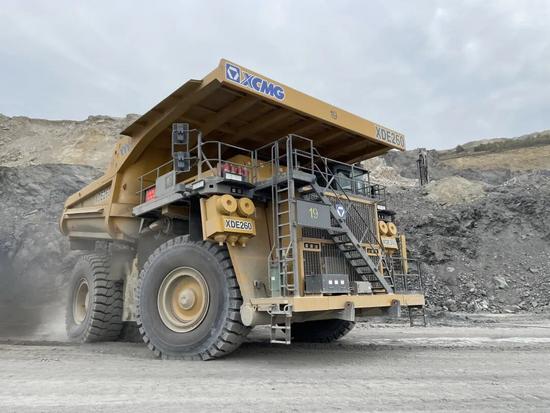 230吨矿用卡车批量出口，高效动力与超高出勤率获全球矿山认可(图3)