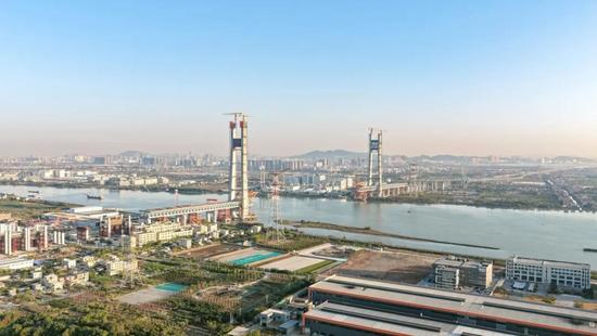 深江铁路公铁大桥主塔封顶，大湾区东西岸将实现快速互通(图6)