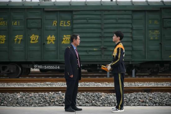 国内首部中欧班列题材电影播出，讲述跨国亲情与团圆(图4)