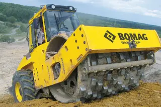 2130mm碾压宽度与150kW强劲动力的重型压路机详解 2130mm碾压宽度与150kW强劲动力的重型压路机详解