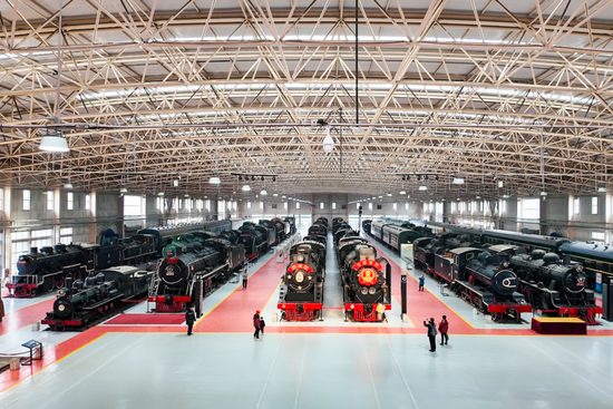 沉浸式情景剧活化铁路历史,红色机车精神引发观众共鸣(图9) 沉浸式情景剧活化铁路历史,红色机车精神引发观众共鸣(图9)