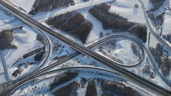 交通运输部部署年度工作，铁路民航邮政发展数据亮眼(图2)