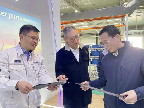 高层调研新能源总成业务,强调技术攻关与开放合作推动氢能发展(图2) 高层调研新能源总成业务,强调技术攻关与开放合作推动氢能发展(图2)