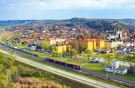 中国高铁网络拓展重塑区域发展新格局(图16)