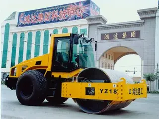 YZC12压路机性能参数与施工优势解析