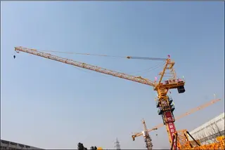 SF-120L起重机性能参数与优势解析