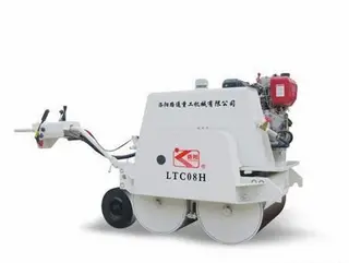 手扶式压路机灵活高效 窄场压实作业首选