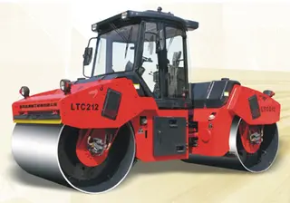 全液压压路机高效施工解析,压实效果与操作优势详解 全液压压路机高效施工解析,压实效果与操作优势详解